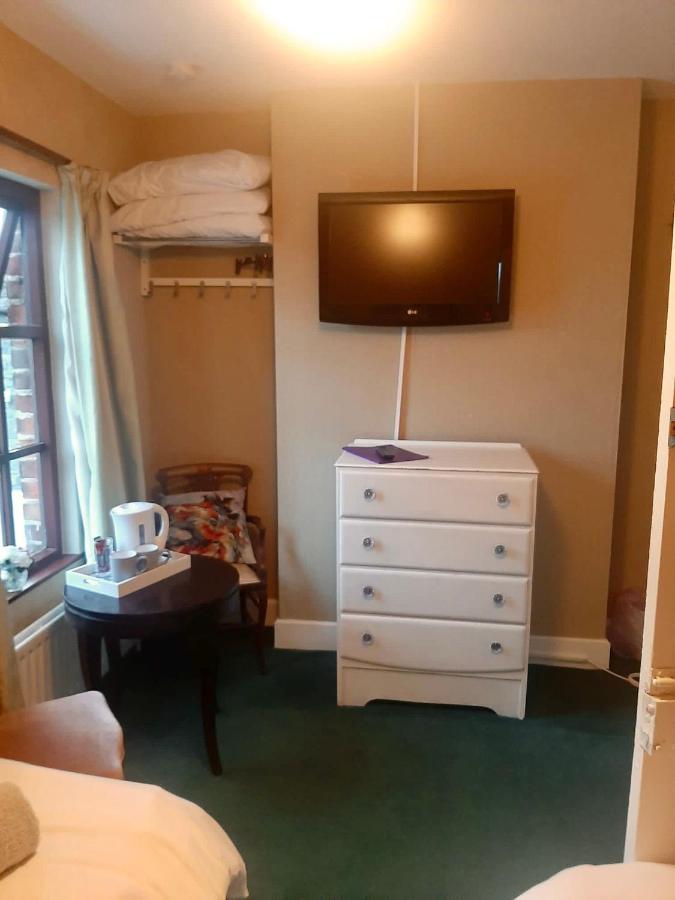 Railway Bar Apartment Poyntzpass 外观 照片