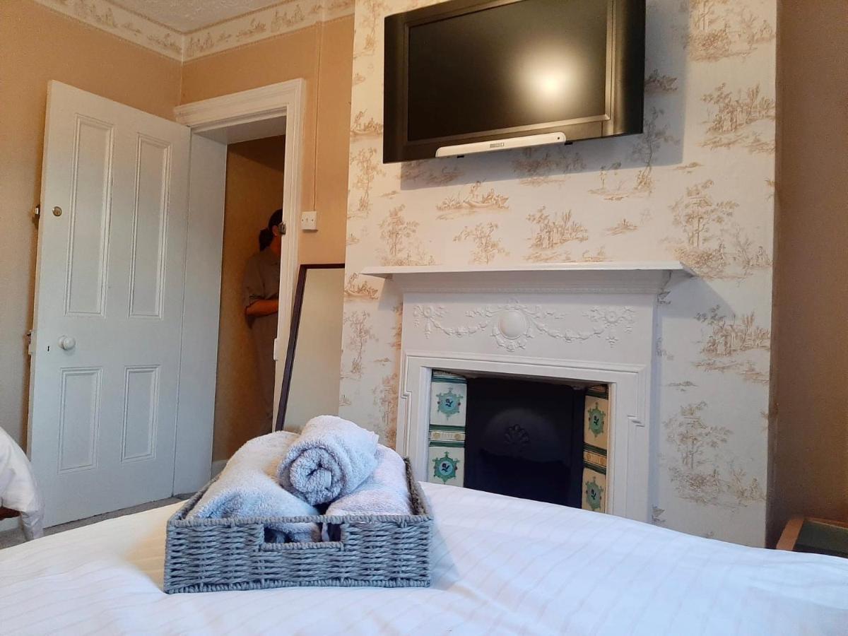 Railway Bar Apartment Poyntzpass 外观 照片